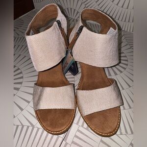 Tom’s Women’s Majorca Cutout Natural Yarn‎ Dye Size 10 Brand New Withh Tags